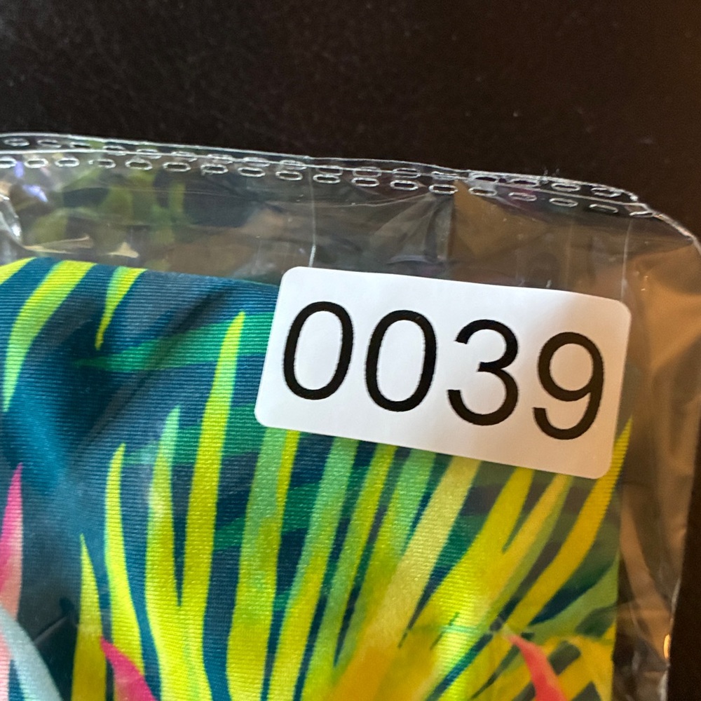 Lands' End One Piece Green and Yellow Swimsuit with Tropical Print Sz 5 - Picture 7 of 7